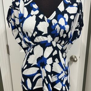 LOFT Navy and White Textured Floral Top